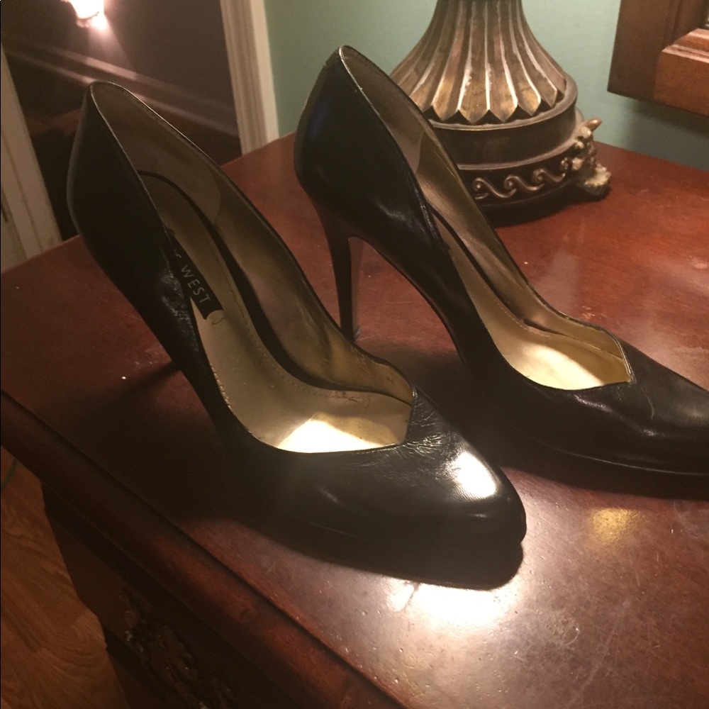 Ladies Nine West heels